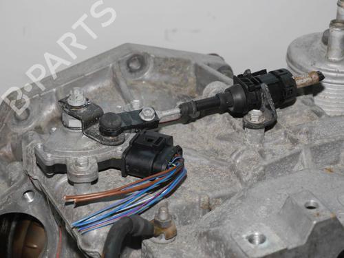 Gearbox VW TOURAN (1T1, 1T2) 1.6 FSI | BP30835635M3