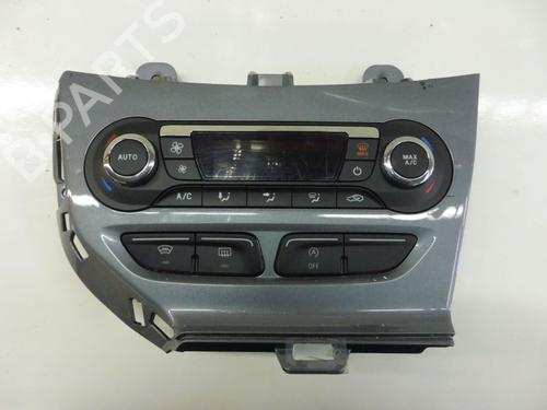 Used Climate control FORD FOCUS III 1.6 EcoBoost (150 hp) 32825410