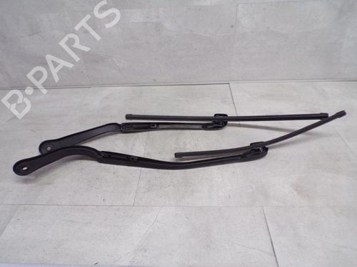 Front windshield wiper arm BMW 3 Touring (E91) 320 d | BP24388596C143 