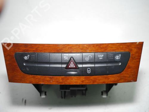 Used Switch MERCEDES-BENZ E-CLASS T-Model (S211) E 200 CDI (211.207) (136 hp) 24381705
