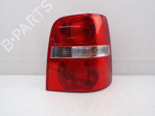 Høyre baklys VW TOURAN (1T1, 1T2) 2.0 TDI (140 hp) 32840317