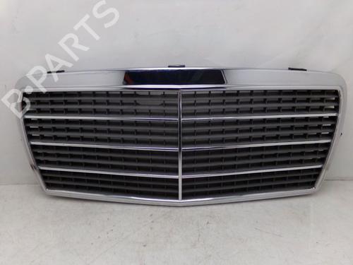 Used Grille MERCEDES-BENZ E-CLASS T-Model (S124) E 200 T (124.079) (136 hp) 30521962