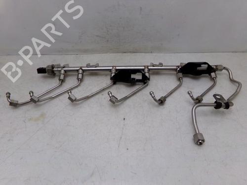 Used Injection rail BMW 5 Touring (E61) 525 xi (218 hp) 32651098
