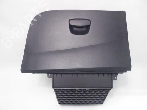 Hanskerom SEAT IBIZA IV SC (6J1, 6P5) 1.2 TSI (105 hp) 32640413