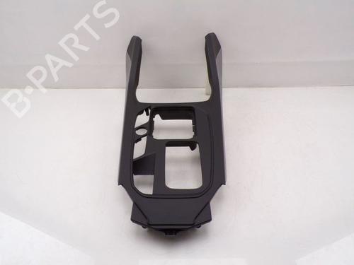 Midtkonsoll BMW 1 (F40) 118 i (136 hp) 33156845