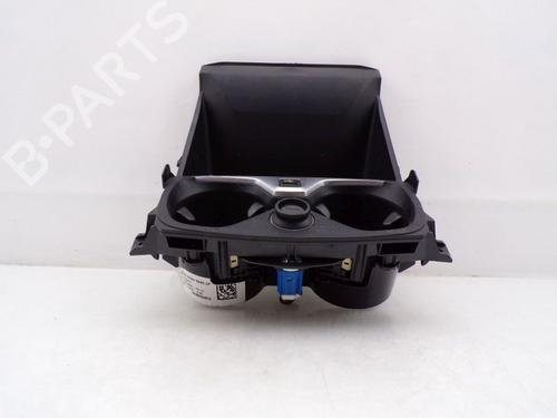 Cup/Object holder BMW 1 (F40) 118 i | BP32652223I37