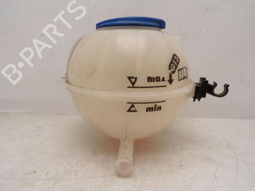 Used Expansion tank AUDI A1 Sportback (8XA, 8XF) 1.0 TFSI (95 hp) 32839006