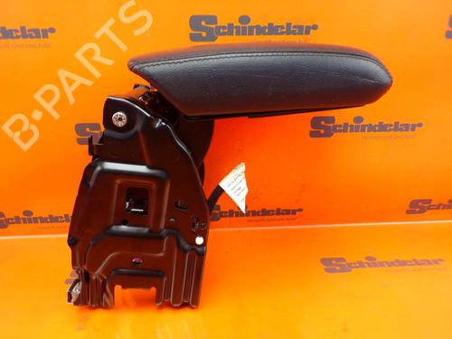 Used Armrest / Center console AUDI A4 B8 (8K2) 2.7 TDI (163 hp) 32830843