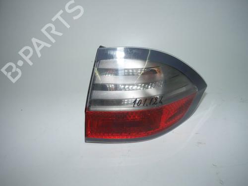 Feu arrière droit FORD S-MAX (WA6) 2.0 TDCi (136 hp) 33141219