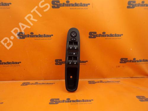 Schakelaar FIAT PUNTO (199_) 1.2 (199AXZ1A, 199BXZ1A) (69 hp) 33151889