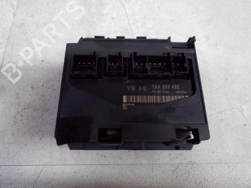 Used Comfort control module VW PASSAT B7 Variant (365) 2.0 TDI (170 hp) 33144915