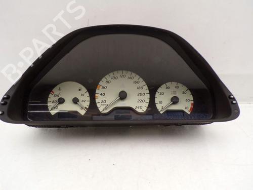 Used Display monitor Display monitor MERCEDES-BENZ CLK (C208) CLK 200 (208.335) (136 hp) 33560684 33560684