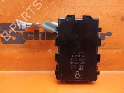 Used Control unit Control unit TOYOTA YARIS (_P13_) 1.5 (NSP131_) (112 hp) 33154608 33154608