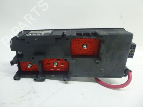 Fuse box OPEL SIGNUM Hatchback (Z03) 2.2 DTI (F48) | BP24383407E1 