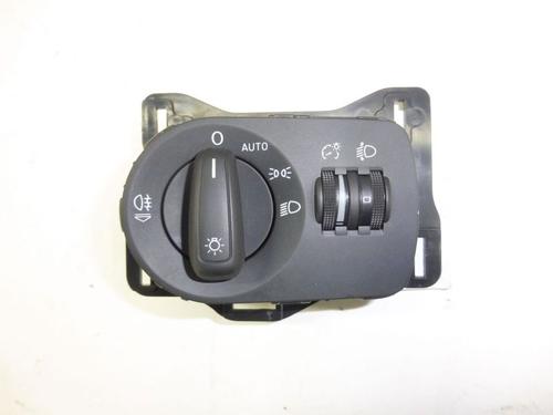 Used Headlight switch AUDI A1 (8X1, 8XK) 1.4 TFSI (122 hp) 32637397