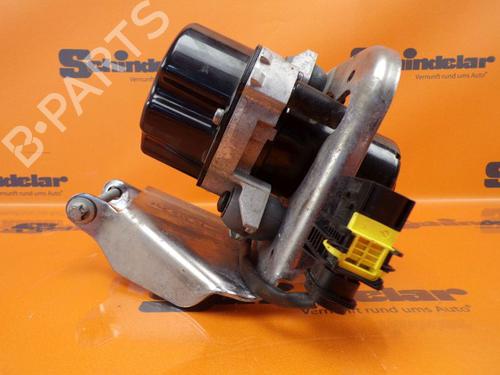 Used Vacuum pump MERCEDES-BENZ C-CLASS (W205) C 300 d (205.018) (245 hp) 32641160