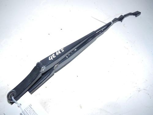 Used Front windshield wiper arm Front windshield wiper arm VW PASSAT B6 (3C2) 2.0 TDI (140 hp) 33139290 33139290