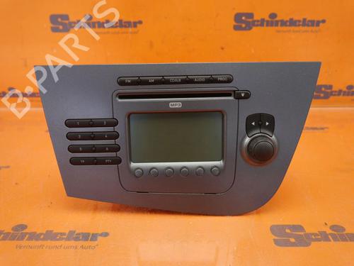 Used Radio Radio SEAT LEON (1P1) 2.0 TDI (170 hp) 33150797 33150797