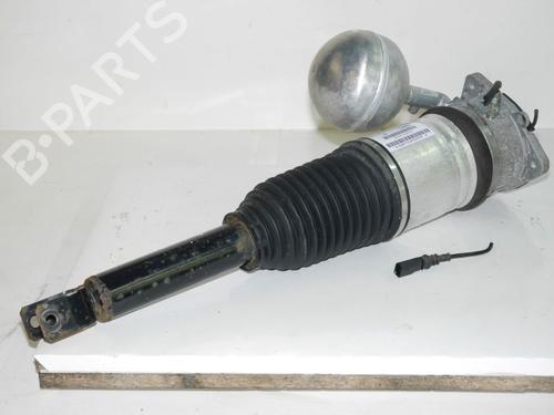 Used Left rear shock absorber VW PHAETON (3D1, 3D2, 3D3, 3D4, 3D6, 3D7, 3D8, 3D9) 3.0 V6 TDI 4motion (240 hp) 24385499