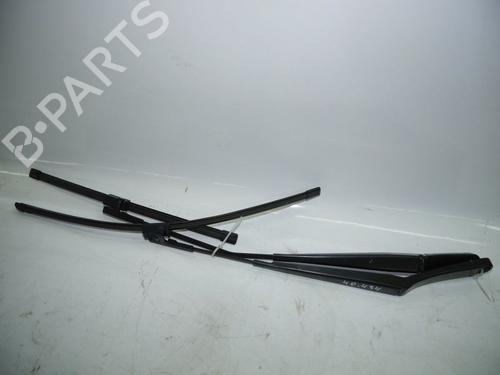 Used Front windshield wiper arm VW GOLF V (1K1) 1.9 TDI (105 hp) 24381149