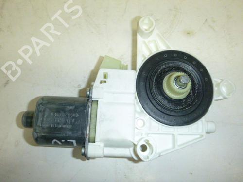 Used Left front window motor Left front window motor MERCEDES-BENZ E-CLASS (W212) E 220 CDI / BlueTEC (212.001, 212.002) (170 hp) 33142859 33142859
