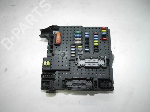 Used Fuse box VOLVO XC90 I (275) D5 AWD (163 hp) 24383540