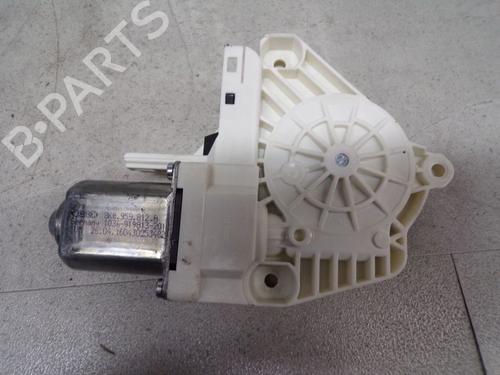 Used Right rear window motor Right rear window motor AUDI A6 C7 Avant (4G5, 4GD) 3.0 TDI quattro (272 hp) 33145185 33145185