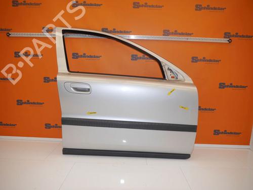 Used Right front door VOLVO V70 II (285) 2.4 T (200 hp) 24389732