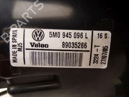 Right taillight VW GOLF PLUS V (5M1, 521) 1.6 | BP32004762C35