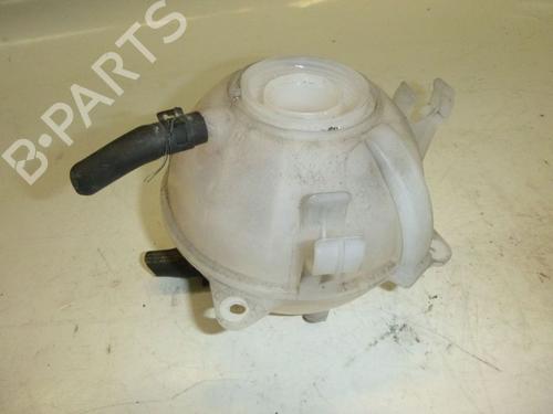 Used Windscreen washer tank VW PASSAT CC B6 (357) 2.0 TDI (170 hp) 32637138