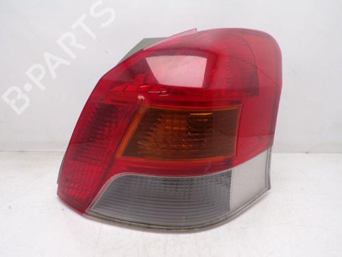 Feu arrière droit TOYOTA YARIS (_P9_) 1.0 VVT-i (KSP90_, KSP90R) (69 hp) 30652249