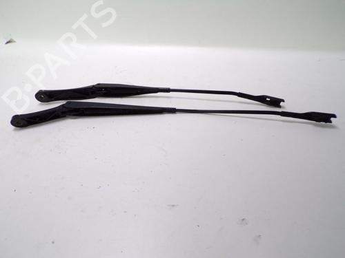 Used Front windshield wiper arm AUDI Q5 (8RB) 2.0 TFSI quattro (224 hp) 33145381