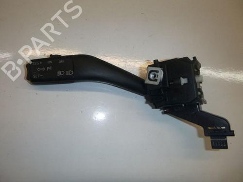 Used Steering column stalk VW TOURAN (1T1, 1T2) 2.0 TDI (140 hp) 24382864