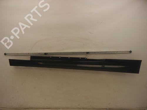 Moldura de la puerta Moldura de la puerta BMW 6 Coupe (F13) 640 i (320 hp) 33892430 33892430