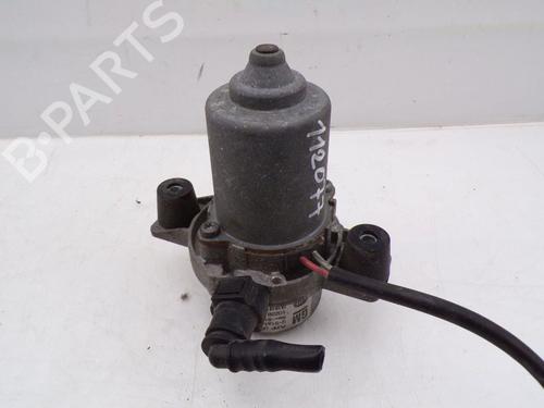 Used Vacuum pump OPEL MERIVA B MPV (S10) 1.4 (75) (140 hp) 32650549