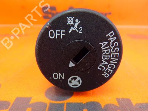 switch-bmw-5-f10-2009-2010-2011-2012-2013-2014-2015-2016-32831332 main image