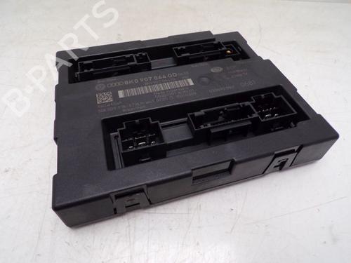 Used Comfort control module AUDI A5 Convertible (8F7) 3.0 TFSI quattro (272 hp) 32840048