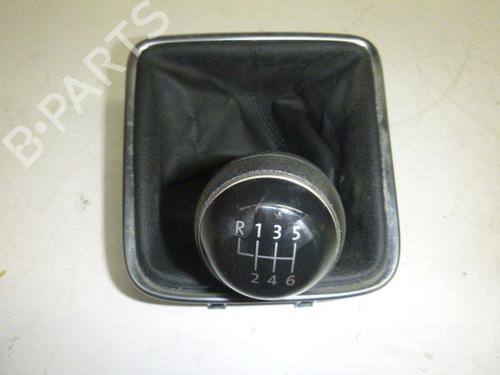 Used Shift knob SEAT ALHAMBRA (710, 711) 2.0 TDI (140 hp) 24385569