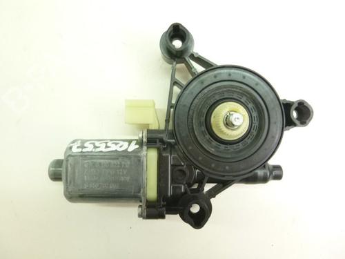 Used Right front window motor AUDI A3 (8V1, 8VK) 1.6 TDI (105 hp) 33144789