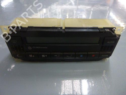 Used Climate control VW GOLF IV (1J1) 1.4 16V (75 hp) 32633935