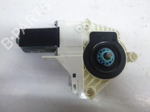 Used Right front window motor AUDI A4 B8 Avant (8K5) 2.0 TDI (143 hp) 24386206