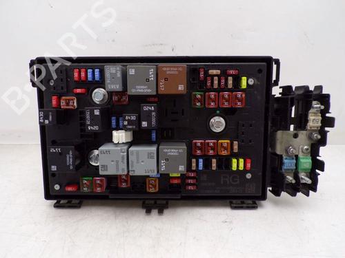 Used Fuse box OPEL ASTRA J Sports Tourer (P10) 1.4 Turbo (35) (140 hp) 32839293