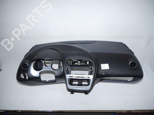 Dashboard SEAT ALTEA (5P1) 2.0 TDI | BP32636123C46