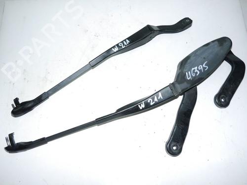Used Front windshield wiper arm MERCEDES-BENZ E-CLASS (W211) E 270 CDI (211.016) (177 hp) 24382645
