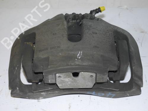 Used Right front brake caliper BMW 5 Gran Turismo (F07) 530 d xDrive (245 hp) 24386933