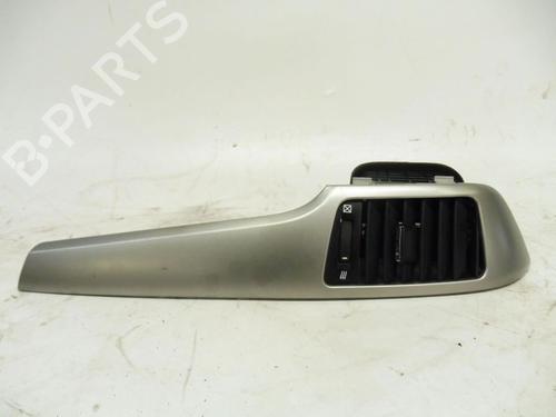 Grille d'aération CHEVROLET CAPTIVA (C100, C140) 2.0 D 4WD (150 hp) 32824251