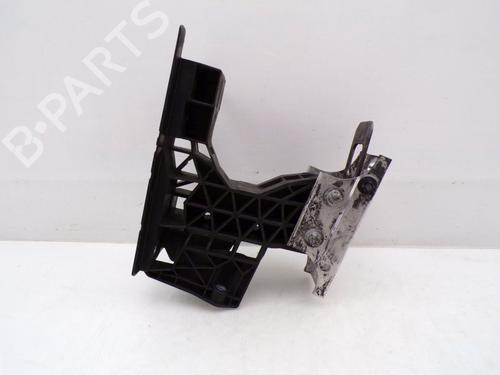 Used Front bumper MERCEDES-BENZ C-CLASS (W206) C 200 (206.042) (204 hp) 32653223