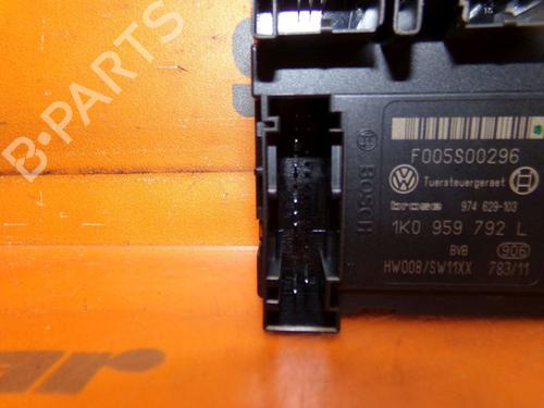 Right front window motor VW GOLF V Variant (1K5) 1.9 TDI | BP32647469E20