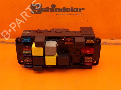 Used Fuse box MERCEDES-BENZ C-CLASS (W203) C 180 Kompressor (203.046) (143 hp) 25705131