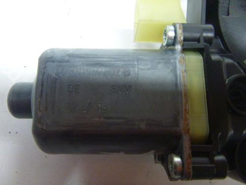 Right front window motor VW GOLF VII (5G1, BQ1, BE1, BE2) 1.6 TDI | BP24386153E20 